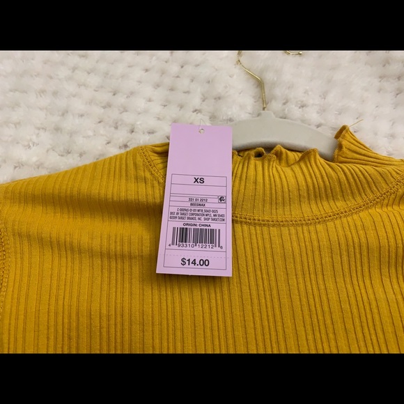 Yellow top - Picture 1 of 2